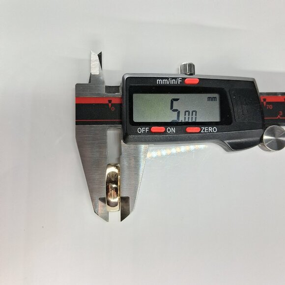 5mm 10K Solid Yellow Gold Plain Polished Wedding Band Ring Size 8 at 3.0 Grams - Picture 5 of 8